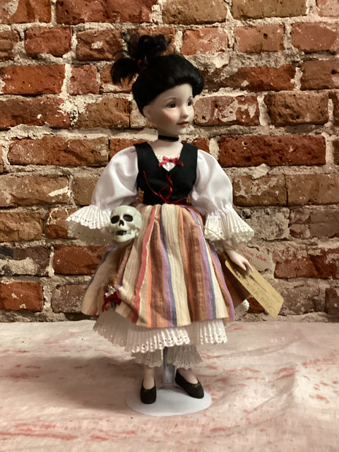 Laura's Spooky Hollow Dolls
