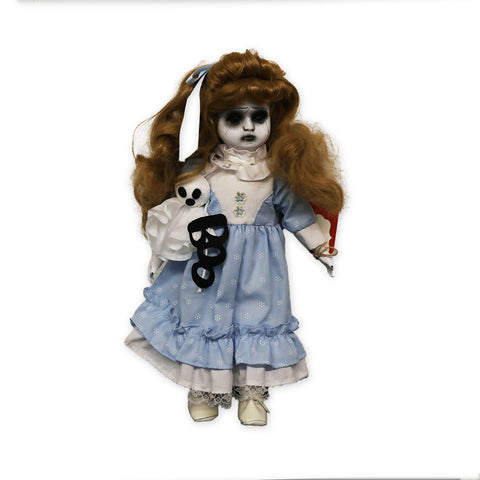 Laura's Spooky Hollow Nelly
