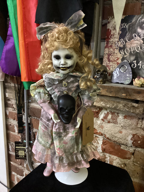 Laura's Spooky Hollow Doll Katherine