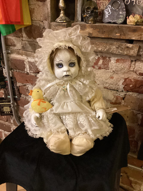Laura's Spooky Hollow Doll Daisy