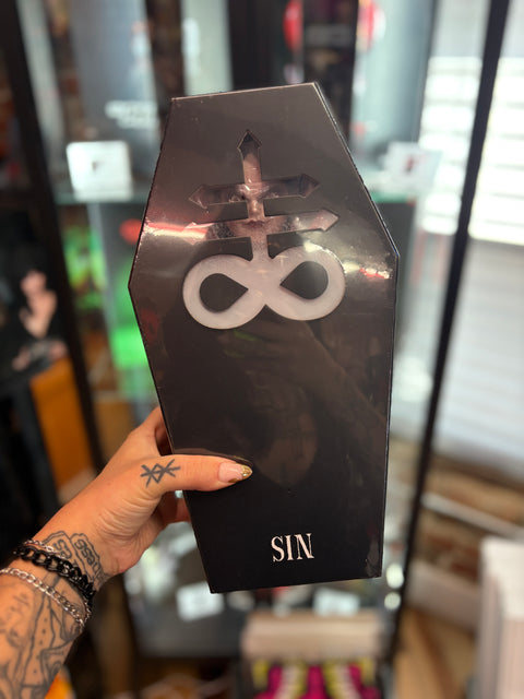 Living Dead Dolls: Sin
