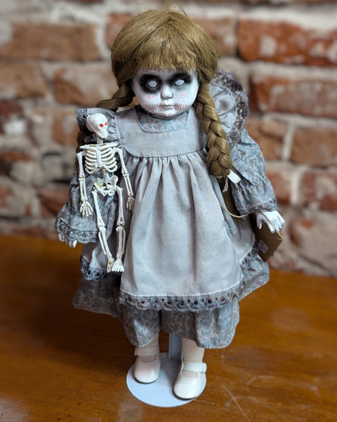 Laura's Spooky Hollow Dolls