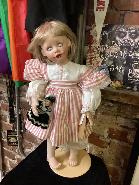 Laura's Spooky Hollow Doll Clarissa