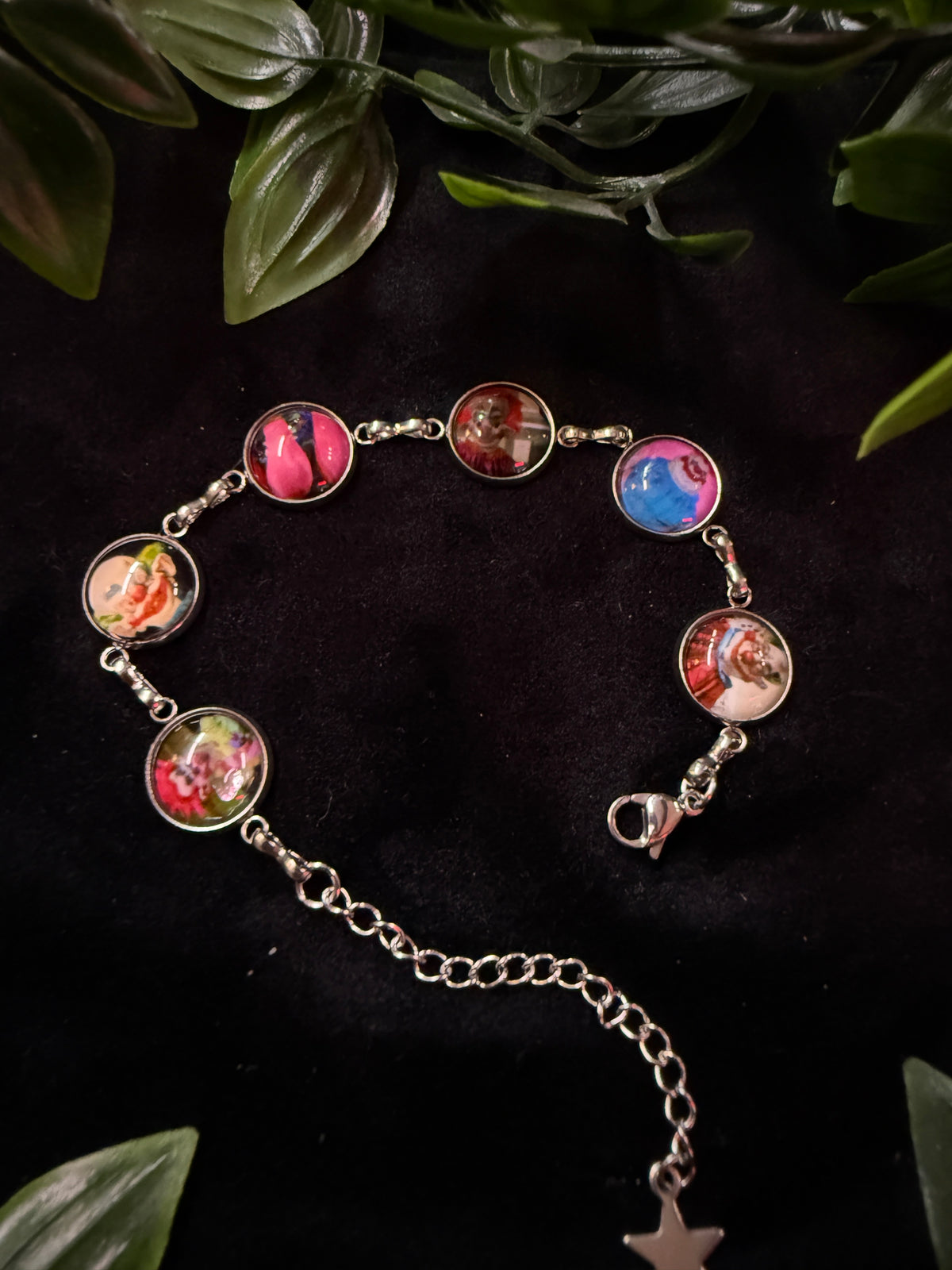 Graveyard Offerings Killer Klowns From Outer Space Pulsera