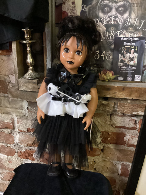 Laura's Spooky Hollow Doll Lydia