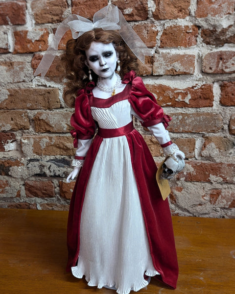 Laura's Spooky Hollow Dolls