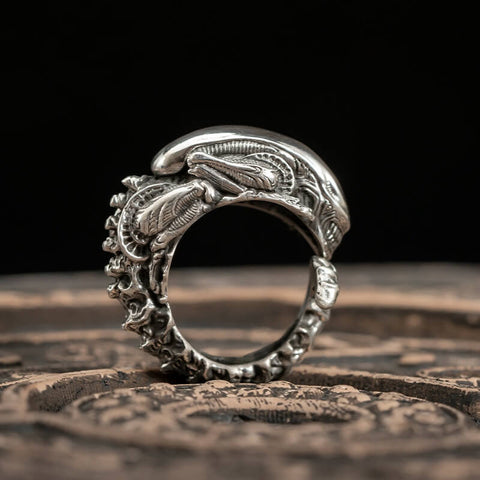 Alien Xenomorph Ring